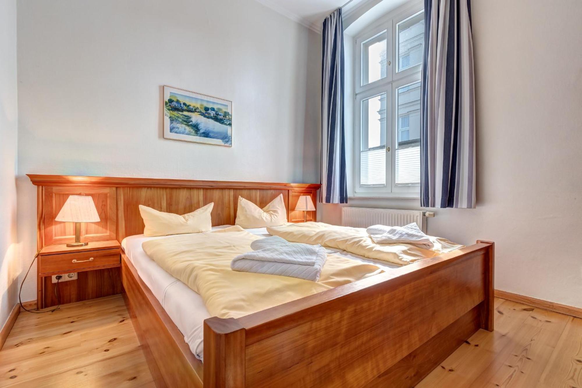 Villa Ahlbeck - Ferienwohnung Kuehlungsborn Heringsdorf  Eksteriør bilde